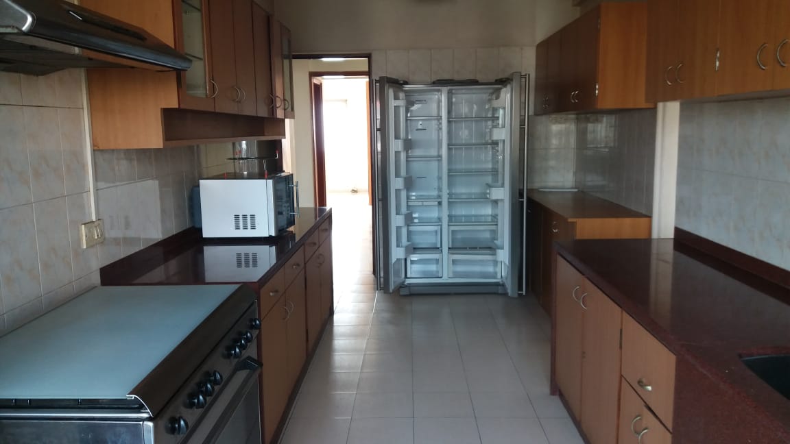 4 BHK Flat on Rent in Bandra West - The Jackers